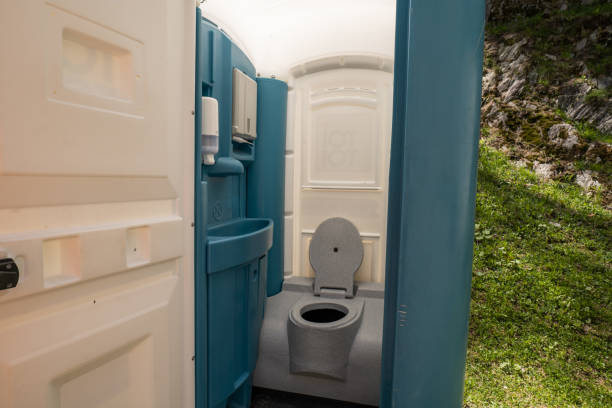 Best Construction site porta potty rental  in Oxford, IN
